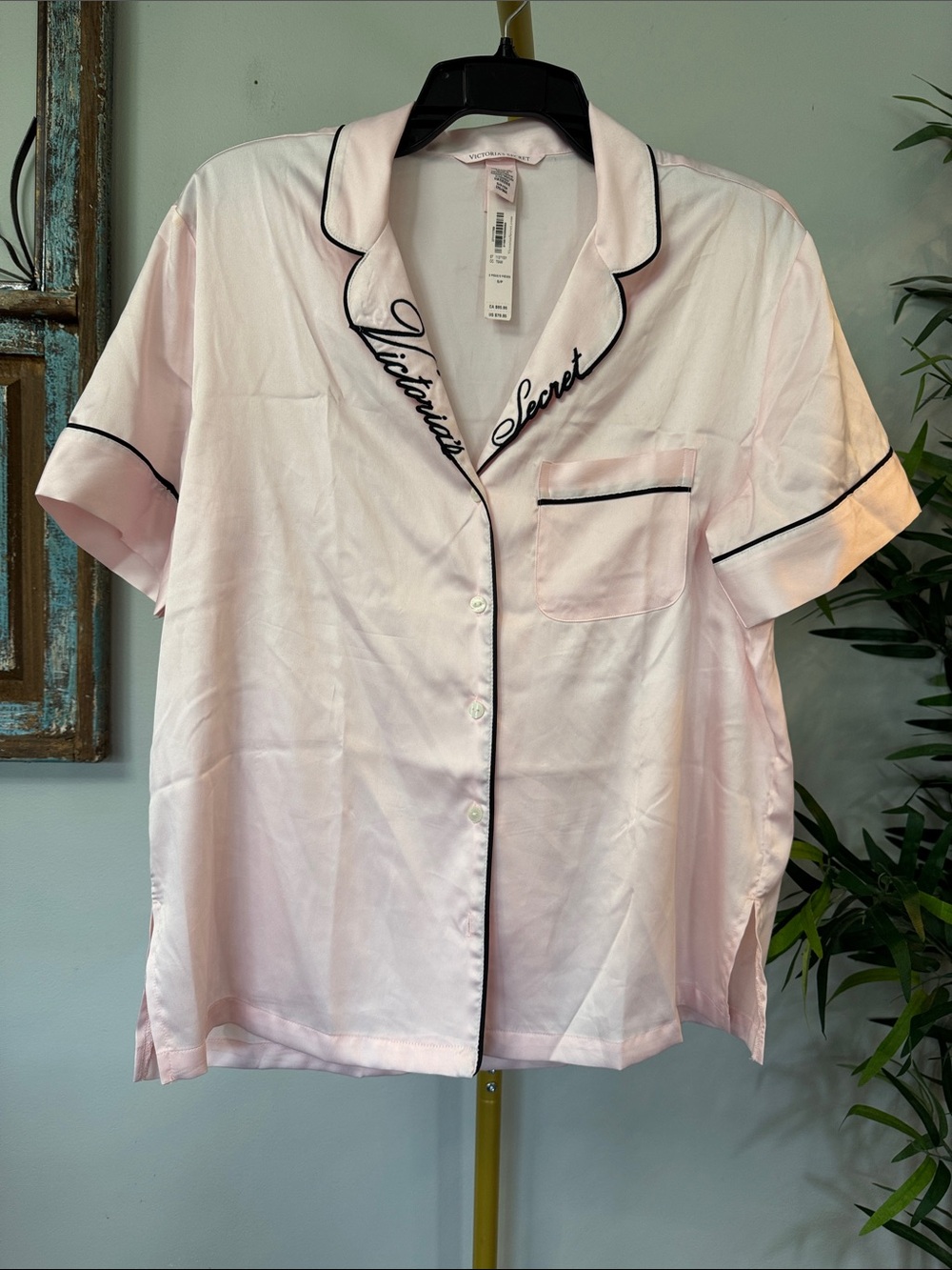 Victoria's Secret Light Pink Short-Sleeve Satin Pajama Shirt NEW S